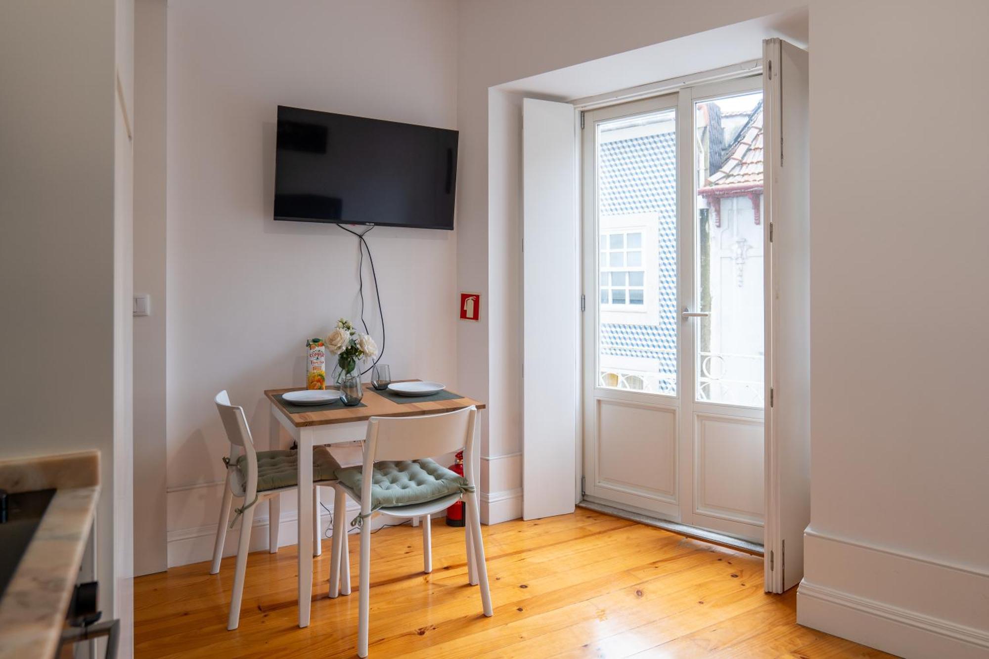 A Window To - Premium At Clerigos Tower * Oporto